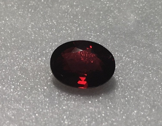 Red Spinel 7x5mm Oval 0.80ct