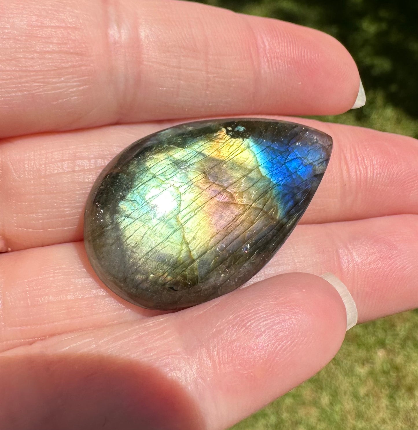 Pearshape Labradorite Cabochon 70a