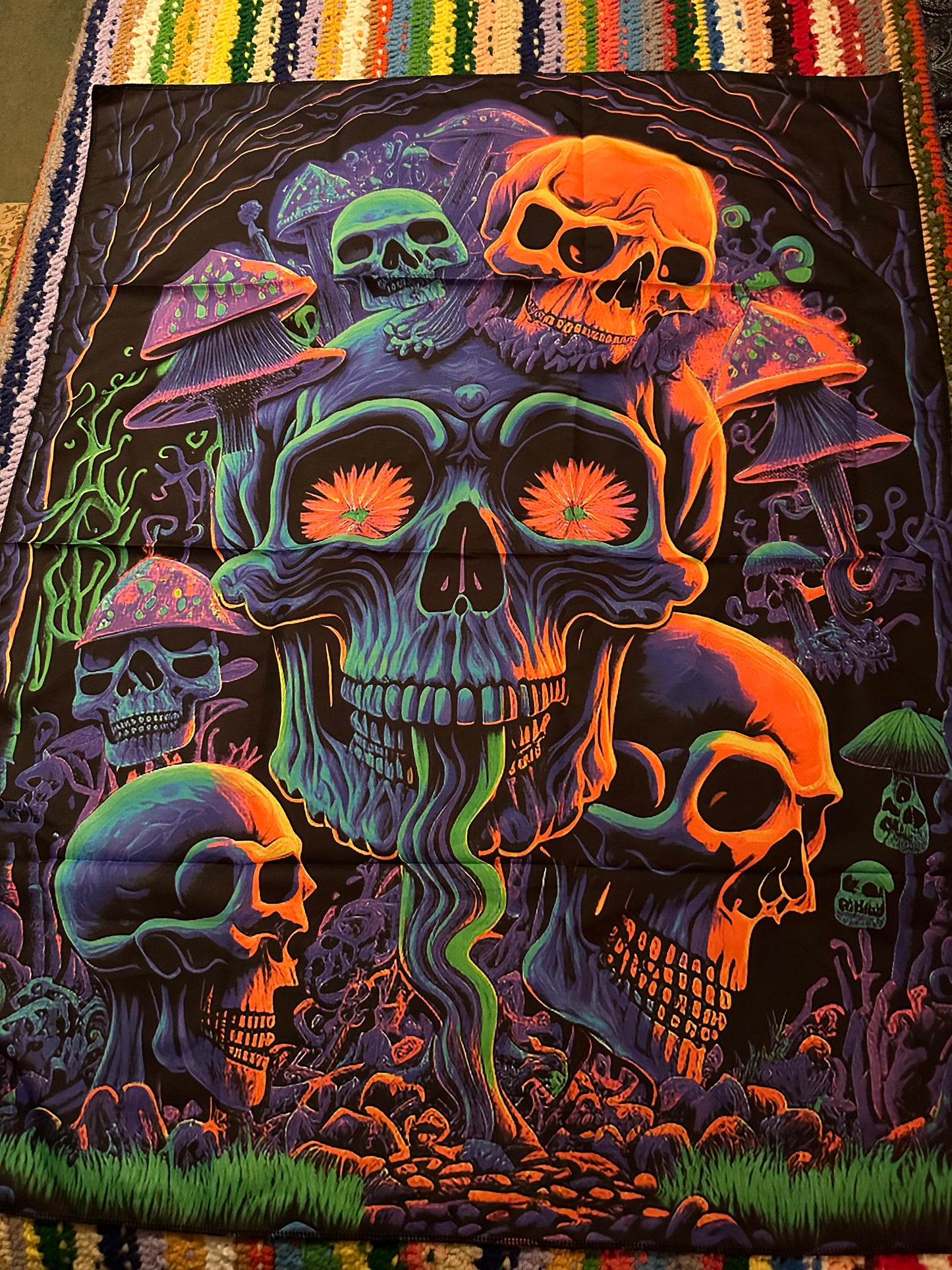 Blacklight Skull Vine Tapestry