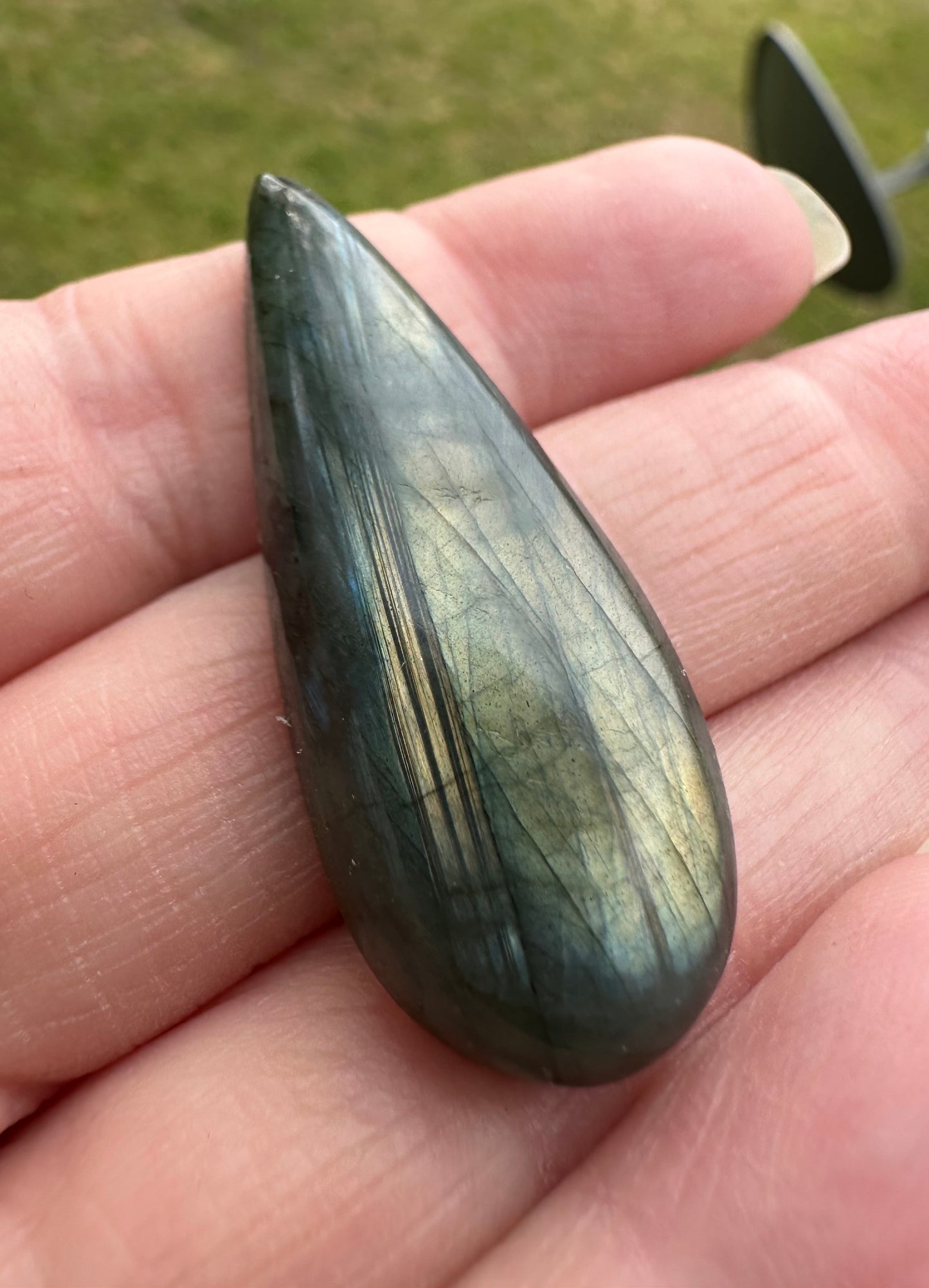 Pearshape Labradorite Cabochon 40a