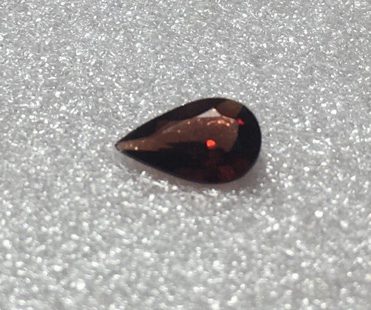 Mozambique Garnet 8x5mm Pearshape 0.60ct