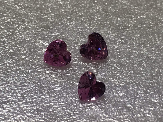 Heartshape Pink 4mm Cz