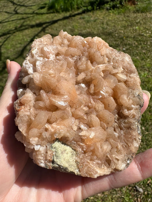 Stilbite, Uran Quarry, Maharashtra, India