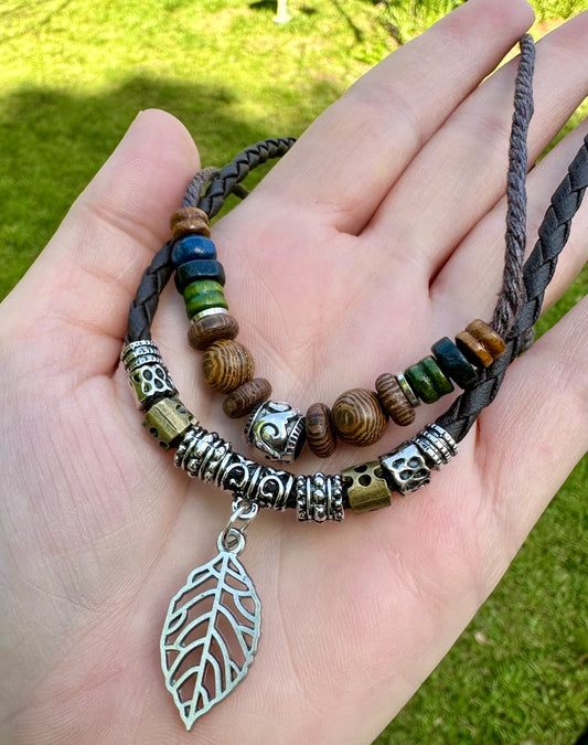 Wooden Bead Necklace with Leaf