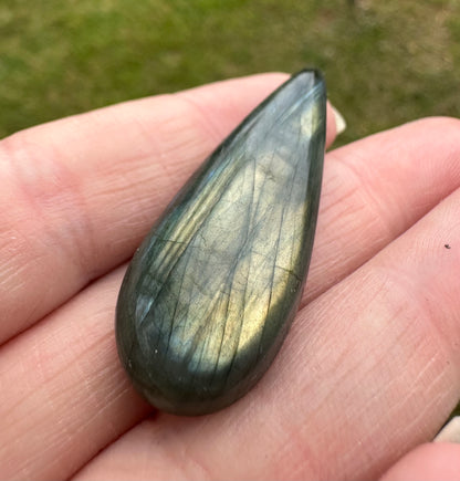 Pearshape Labradorite Cabochon 40a