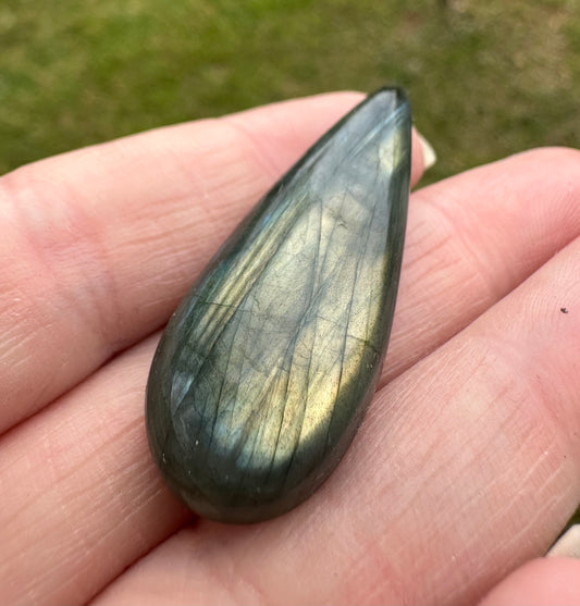 Pearshape Labradorite Cabochon 40a