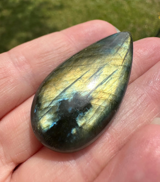 Pearshape Labradorite Cabochon 17a