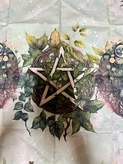 Green Leaf Flower Tarot/Altar Cloth Tapestry