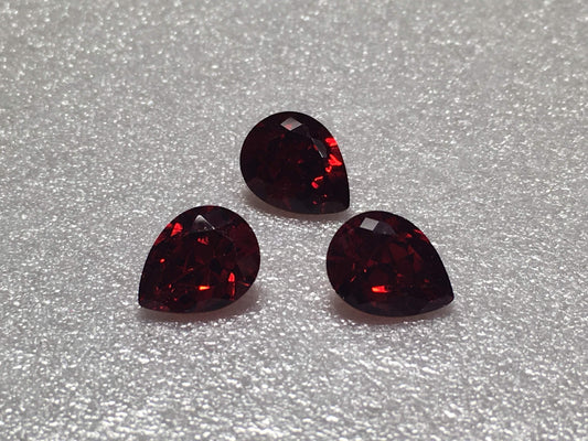 Pearshape Orange/Red 9x7mm Cz