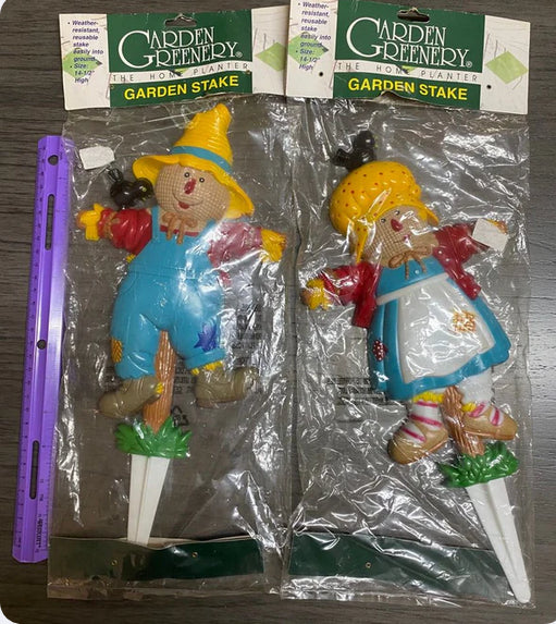 Scarecrow Garden Stakes Plastic (2)