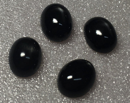 Black Star Diopside 10x8mm Oval