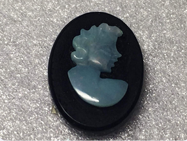 Carved Opal on Black Onyx 14x10mm Oval 2.75ct