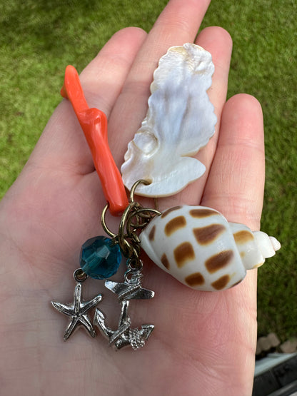 Shells and More Pendant Set