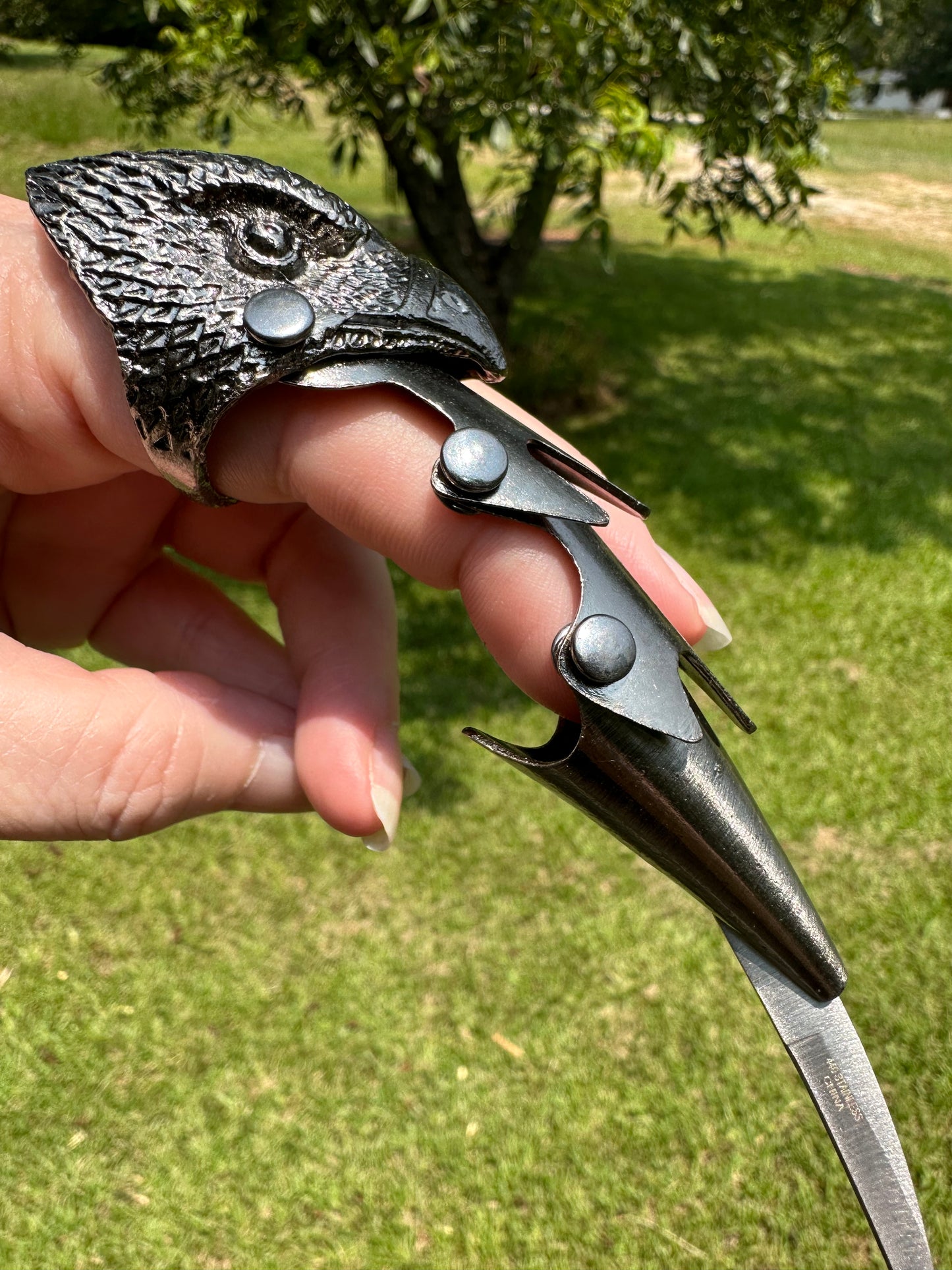 Eagle Head Reaver Claw Finger Knife